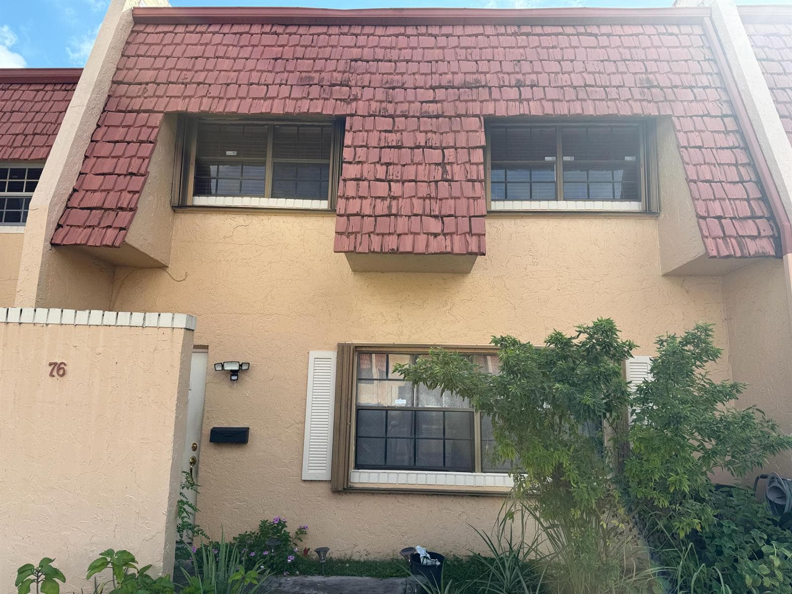 Townhouse at 76 Ann Lee Lane, Tamarac, FL
