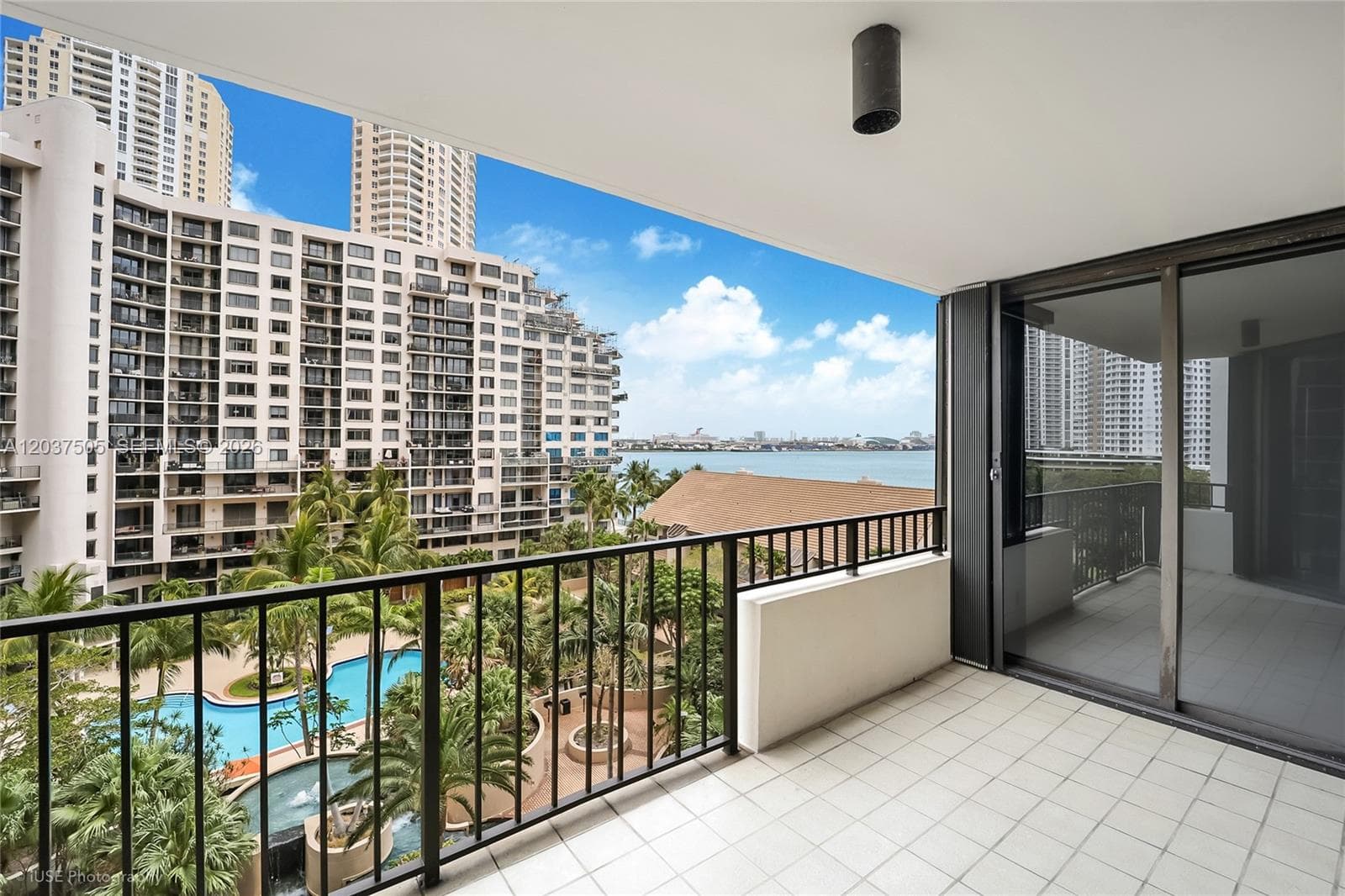 Condo en 520 Brickell Key Dr, Miami — foto 3