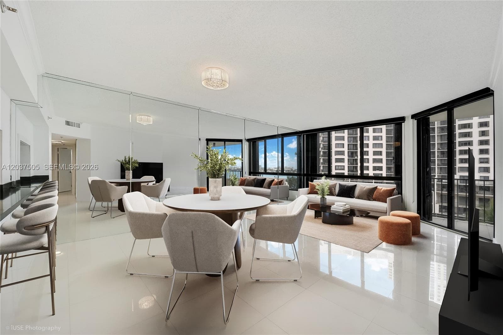 Condo en 520 Brickell Key Dr, Miami — foto 1