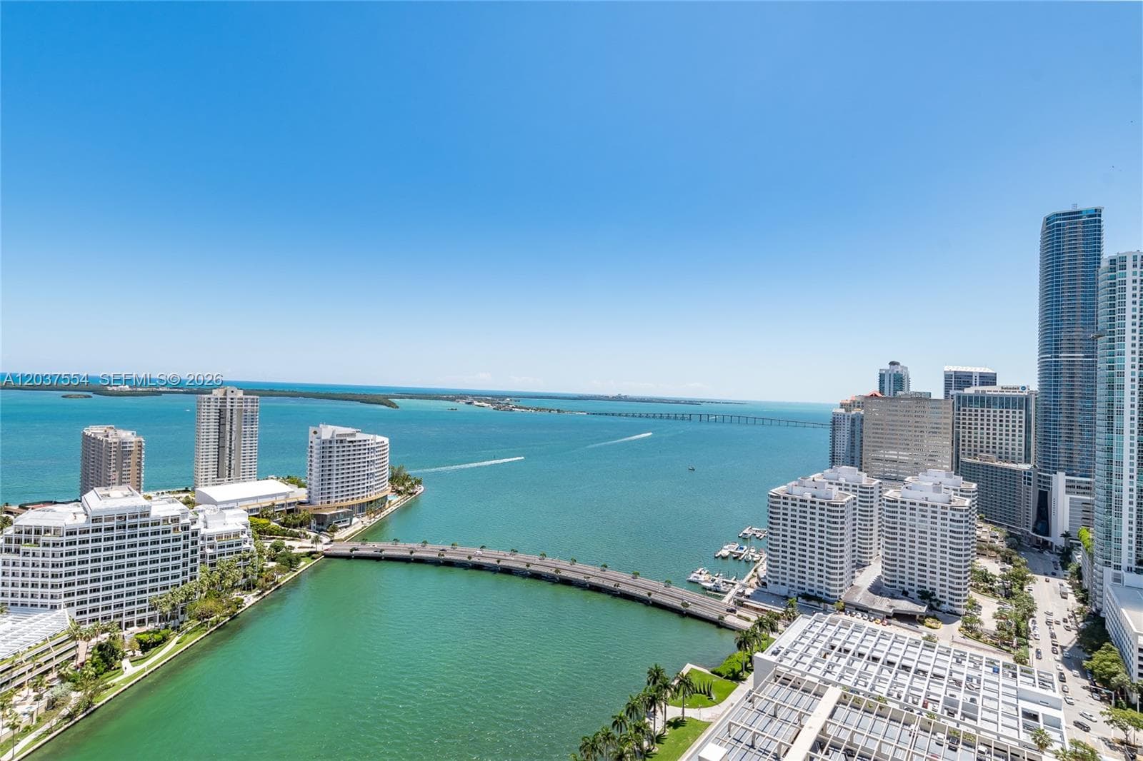 Condo at 475 Brickell Ave, Miami — photo 1