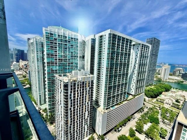 Condo at 68 SE 6th St, Miami — photo 2