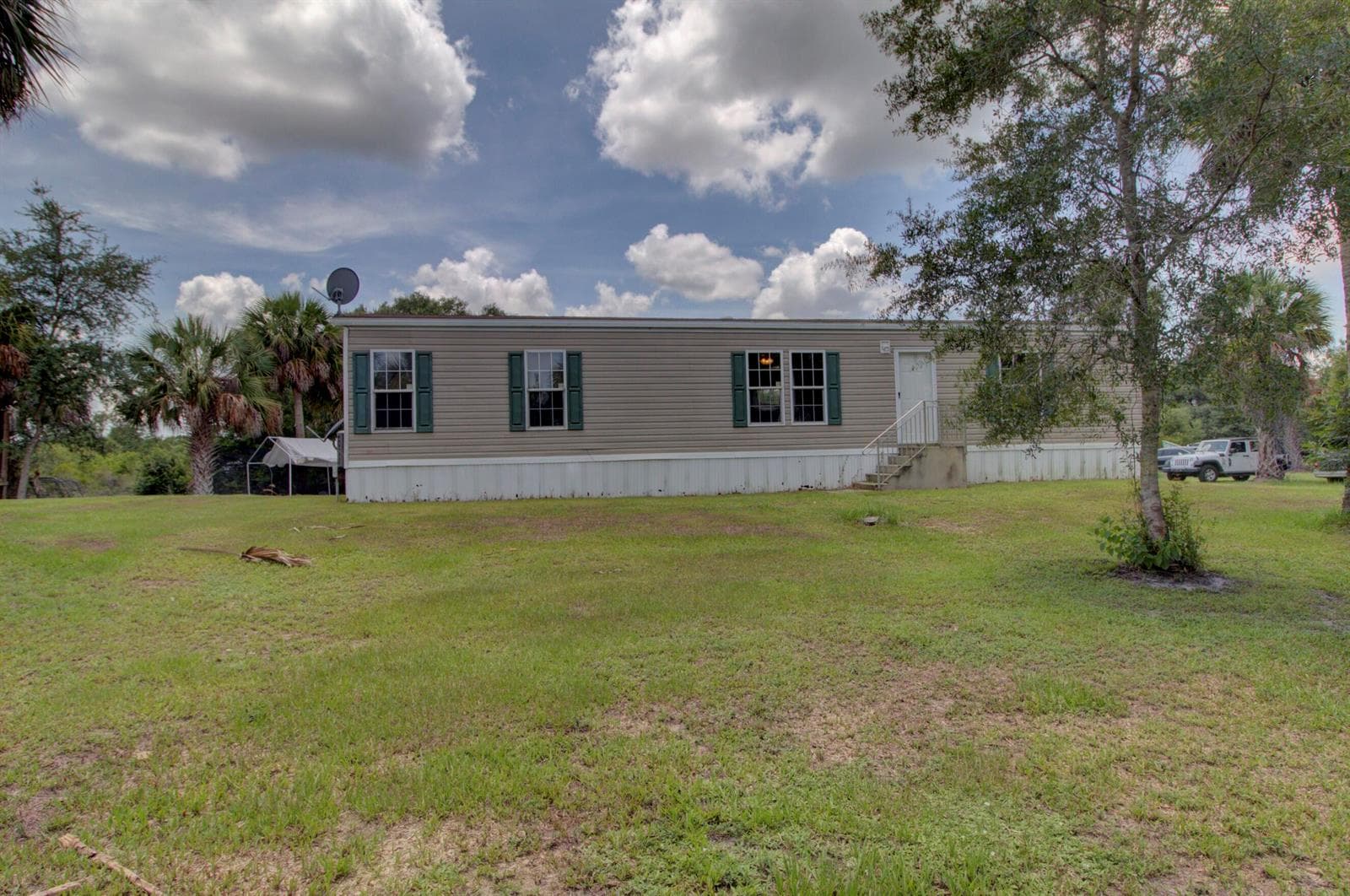 Mobile home at 19212 NW 280th Street, Okeechobee, FL