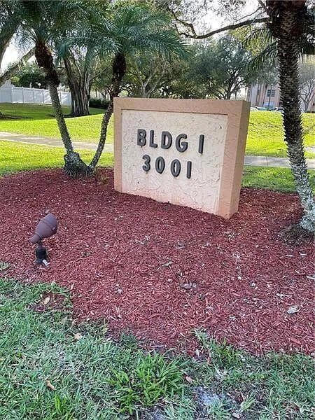 Condo at 3001 W Rolling Hills, Davie, FL
