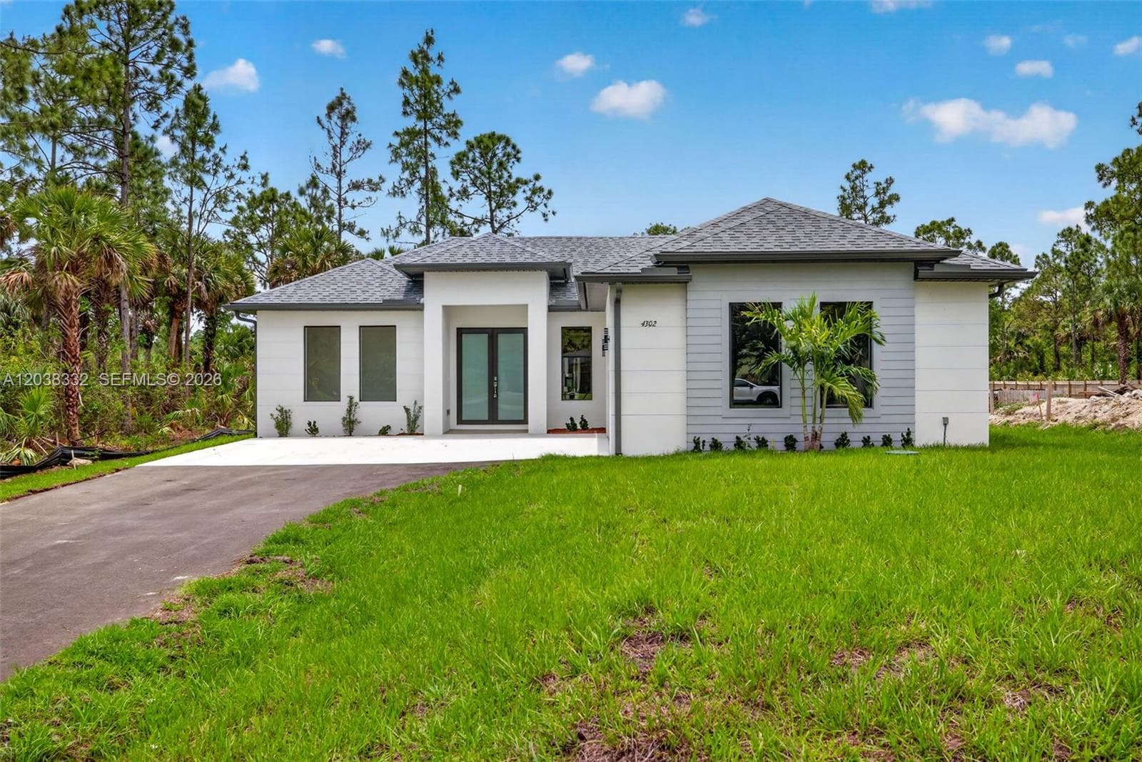 Single-family home at 8248 SUN N LAKE BLVD, Sebring, FL