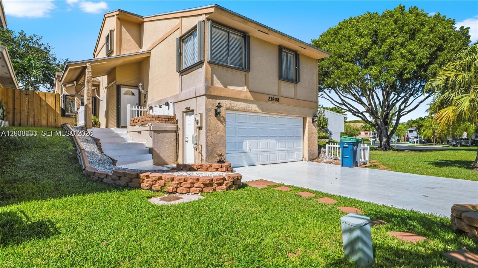 Single-family home at 21808 SW 99th Ave, Cutler Bay, FL