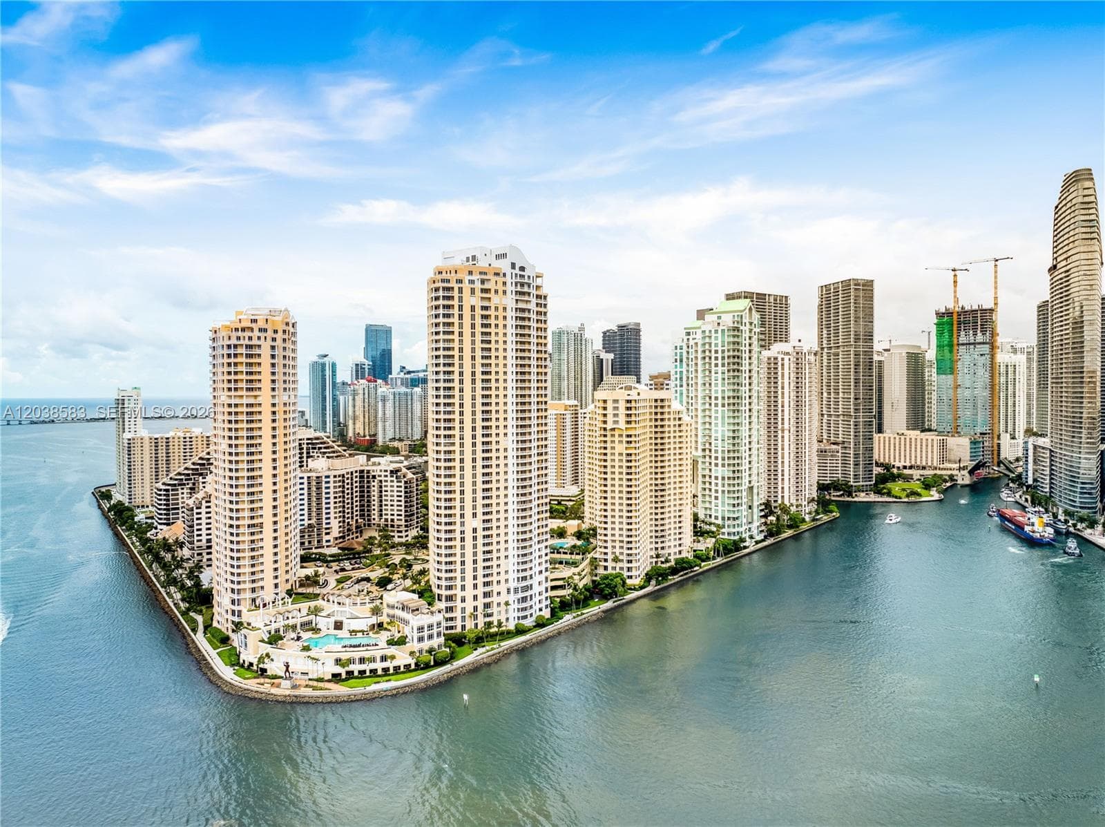 Condo en 888 Brickell Key Dr, Miami — foto 1