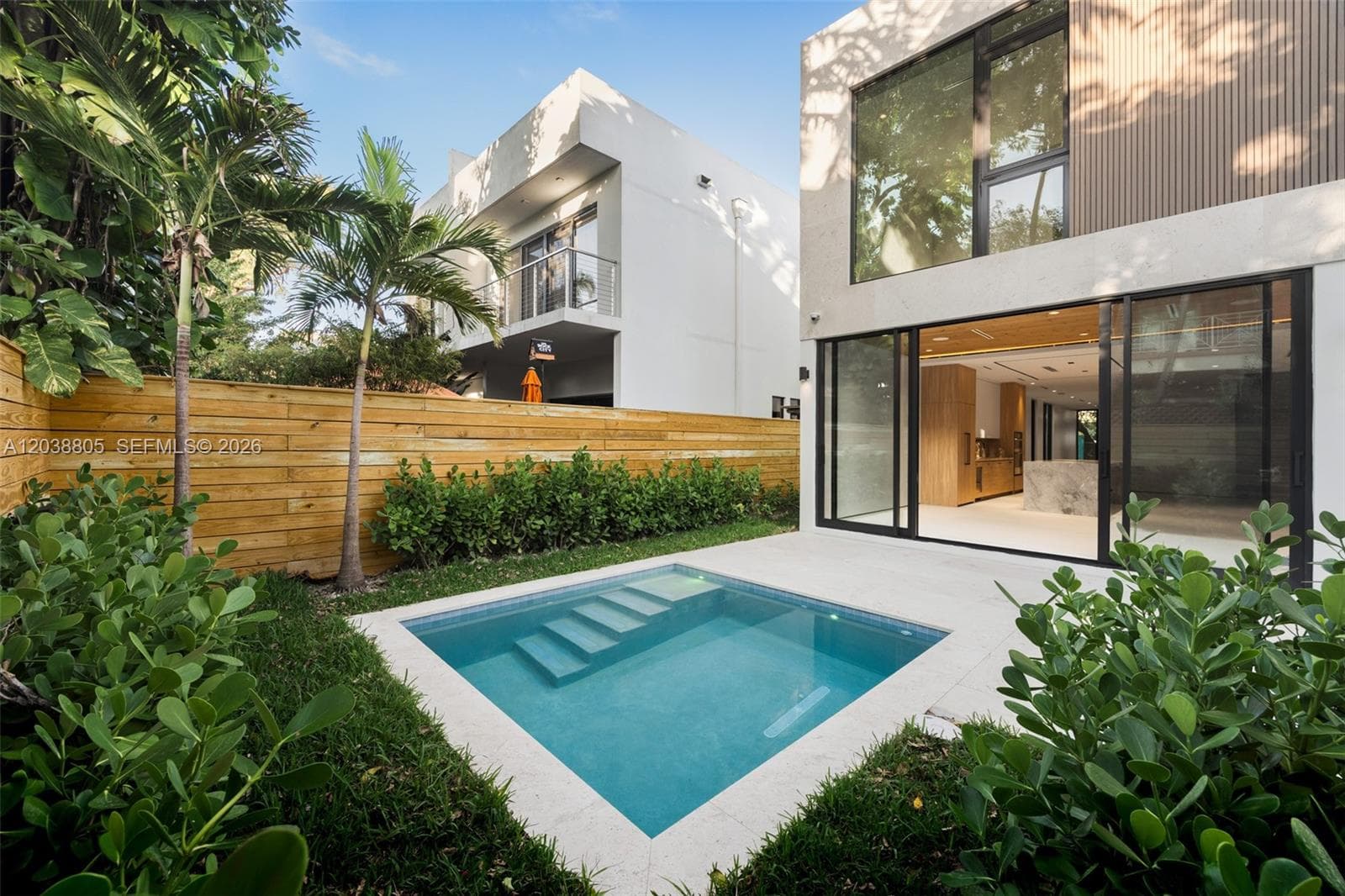 Townhouse at 3144 Elizabeth St, Coconut Grove, FL