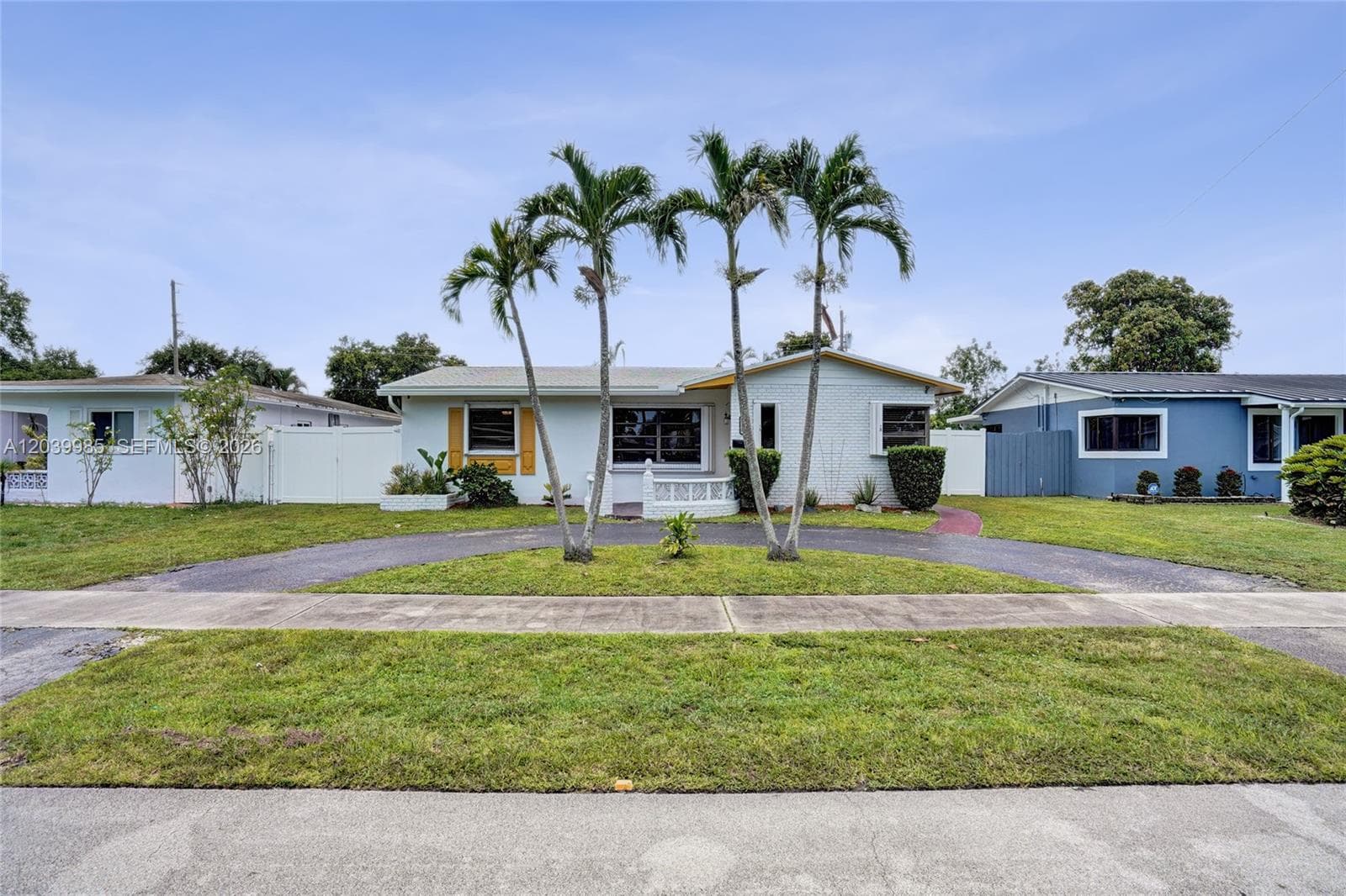Single-family home at 1530 N 73rd Ave, Hollywood, FL