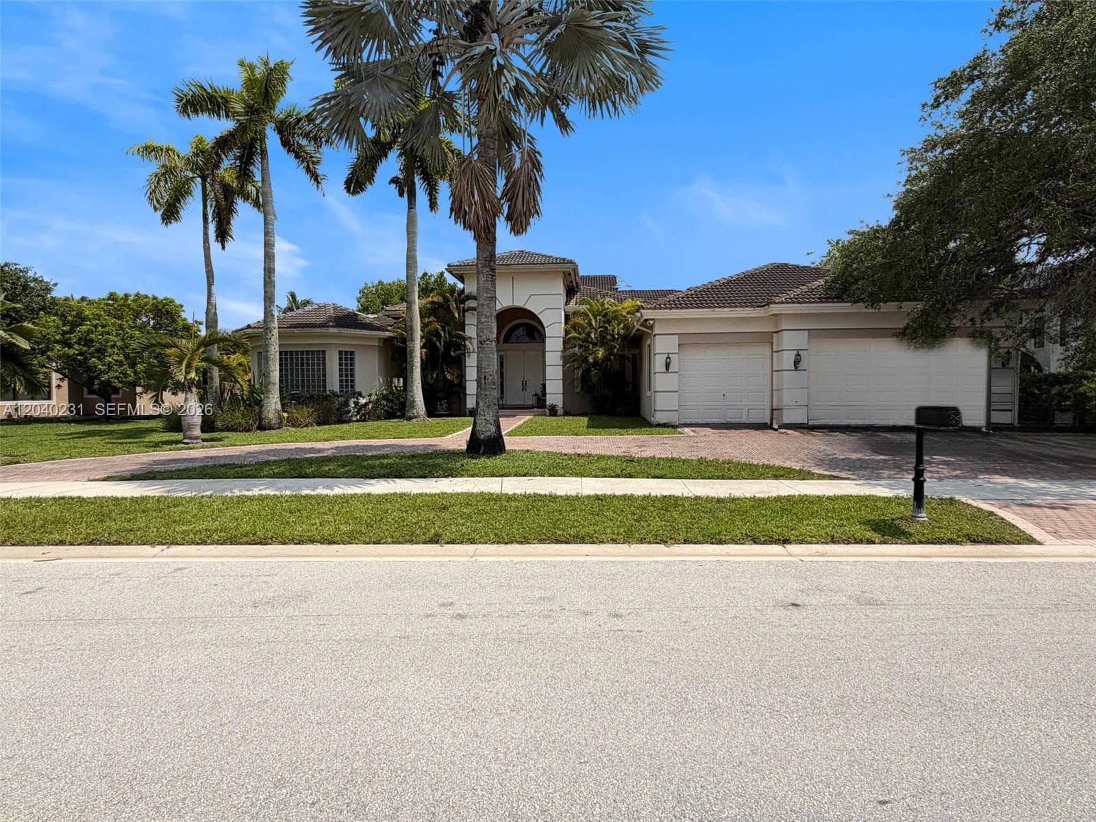Single-family home at 15298 SW 34th St, Davie, FL