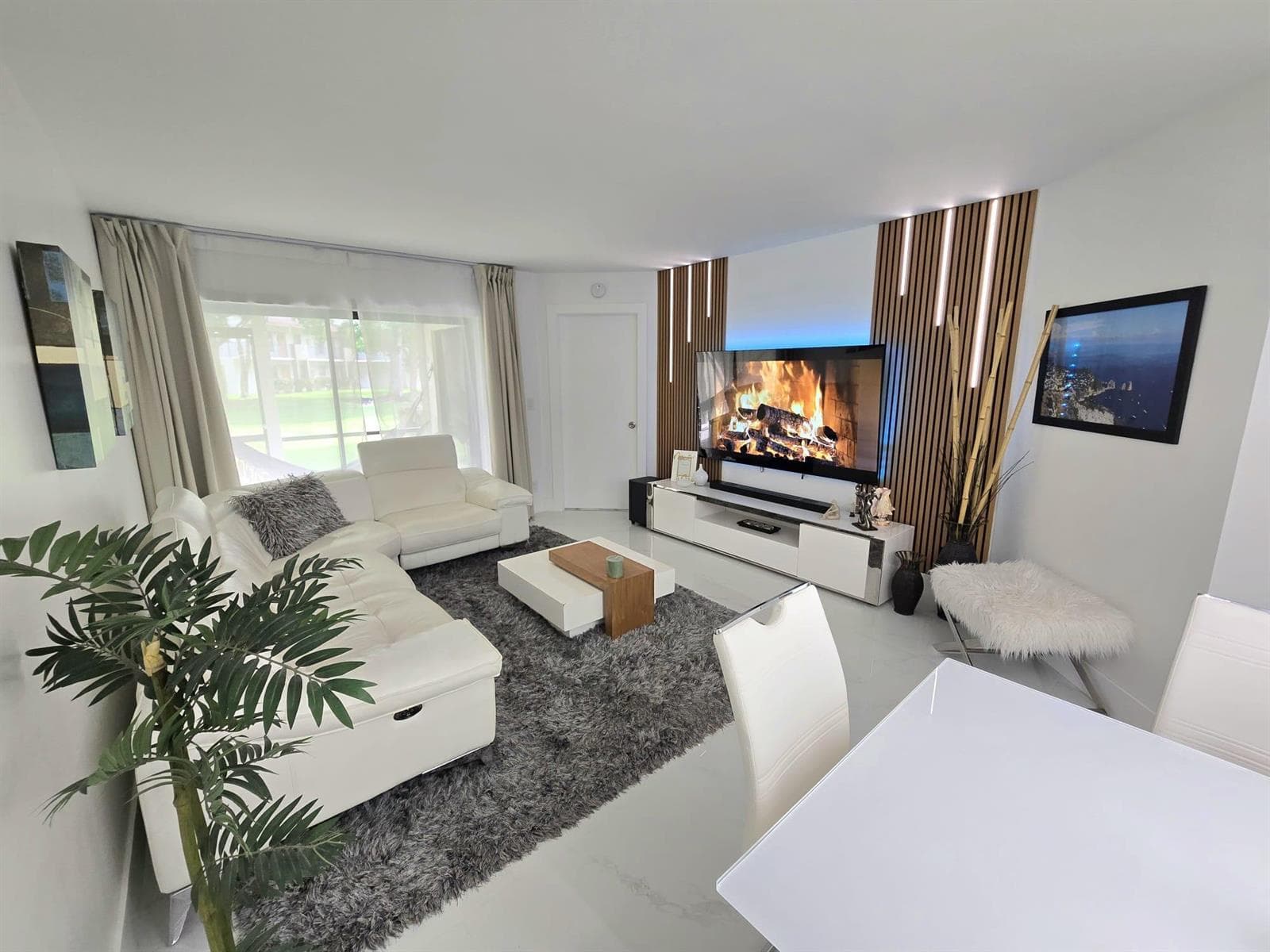 Condo at 5577 Courtyard Drive, Margate, FL