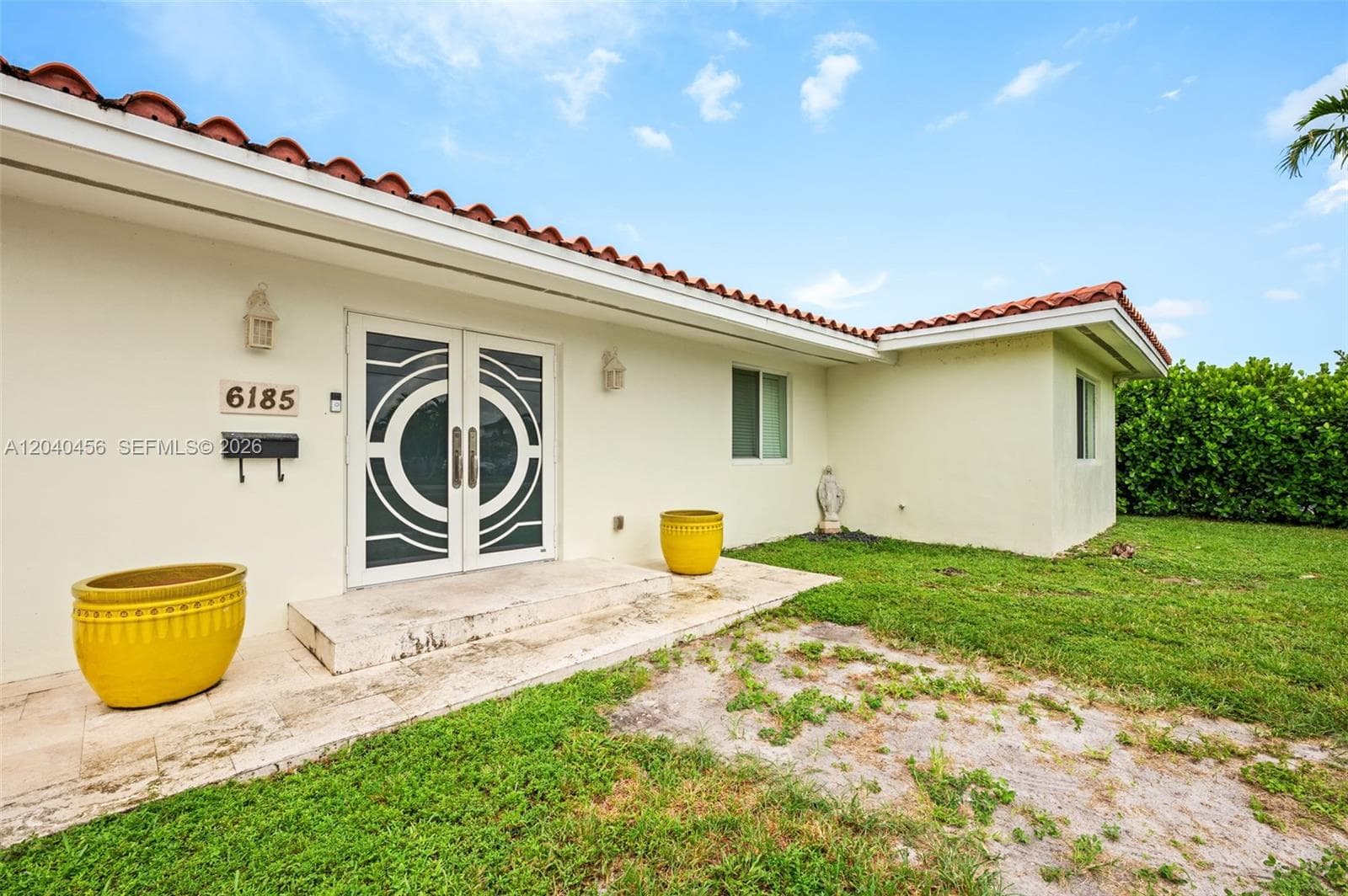 Single-family home at 6185 W 10th Ave, Hialeah — photo 3
