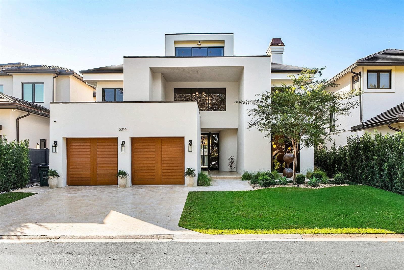 Single-family home at 5344 Boca Marina Circle N, Boca Raton, FL
