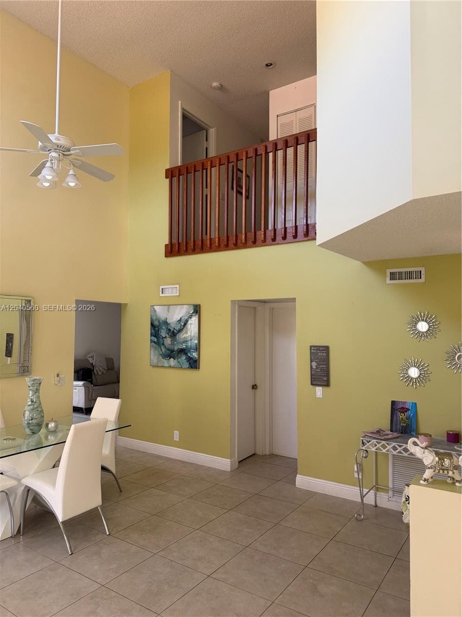 Single-family home at 1335 Seagrape Cir, Weston — photo 3