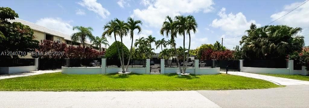 Single-family home at 6940 SW 89th Ct, Miami, FL