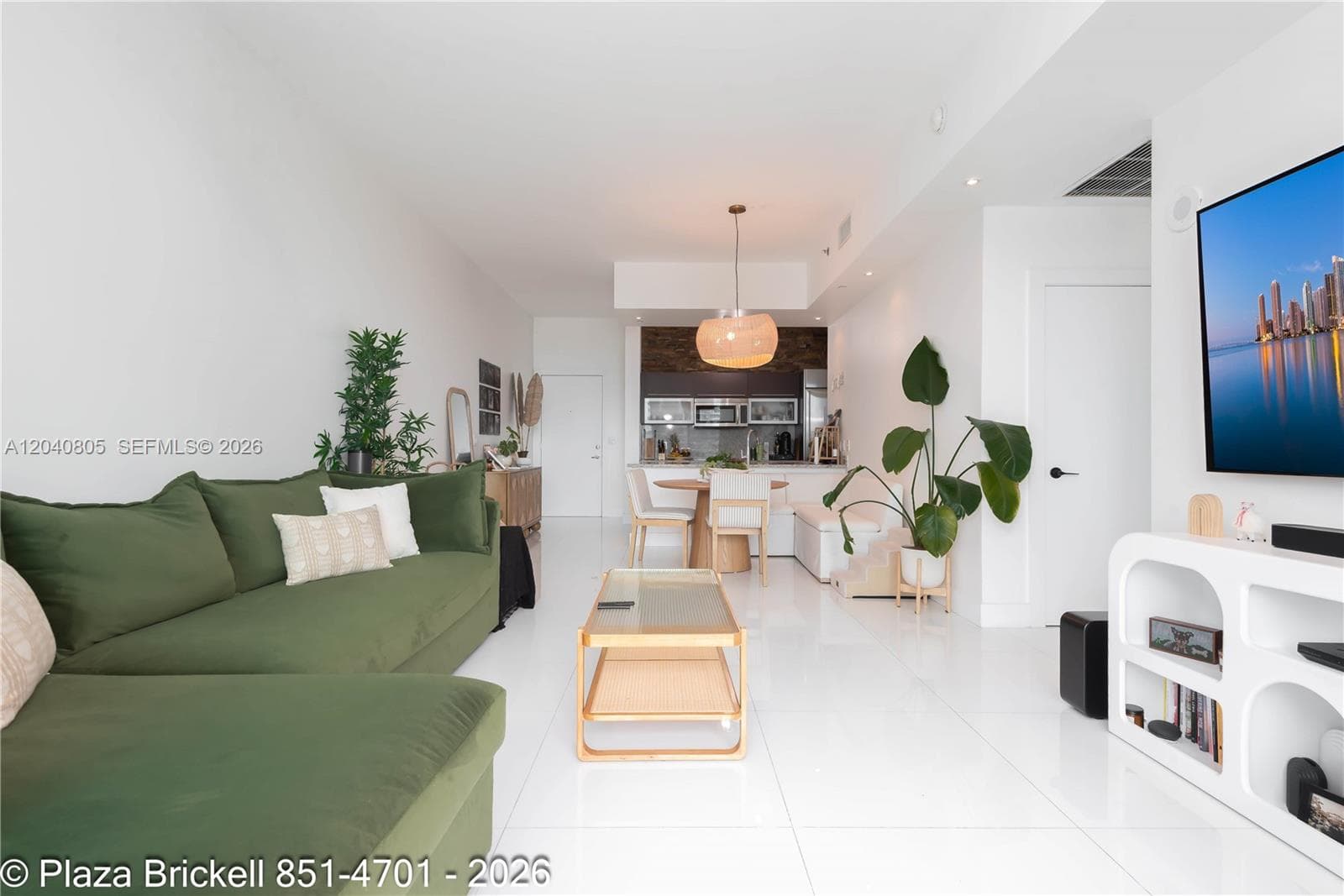 Condo at 950 Brickell Bay Dr, Miami — photo 1