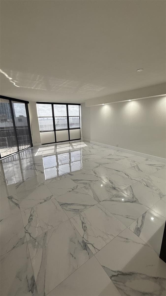 Condo at 1901 Brickell Ave, Miami — photo 3