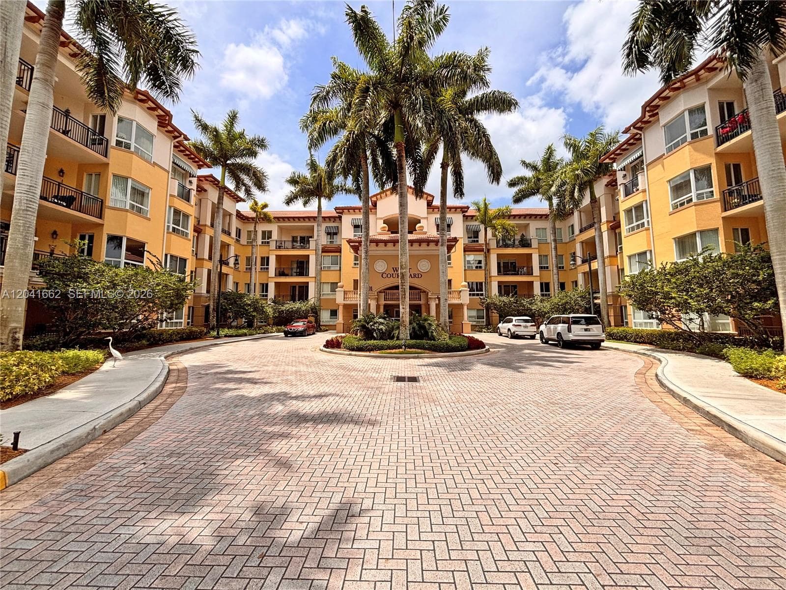Condo at 16101 Emerald Estates Dr, Weston, FL