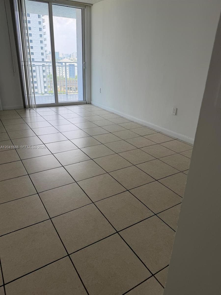 Condo at 800 N Miami Ave, Miami, FL
