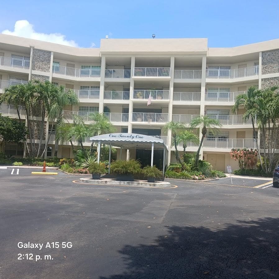 Condo at 800 Cypress Grove Drive, Pompano Beach, FL