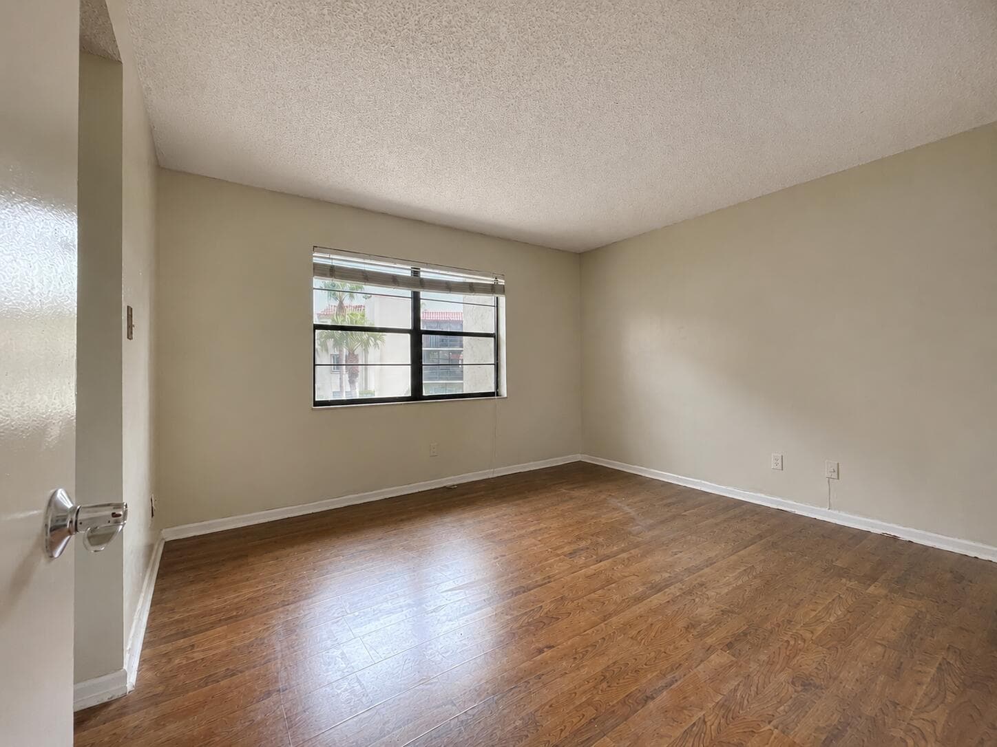 4-206 2nd Bedroom