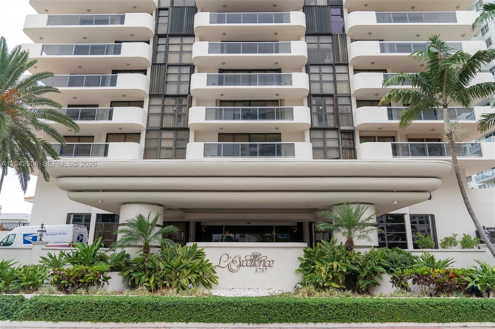 Condo at 5757 Collins Ave, Miami Beach — photo 2