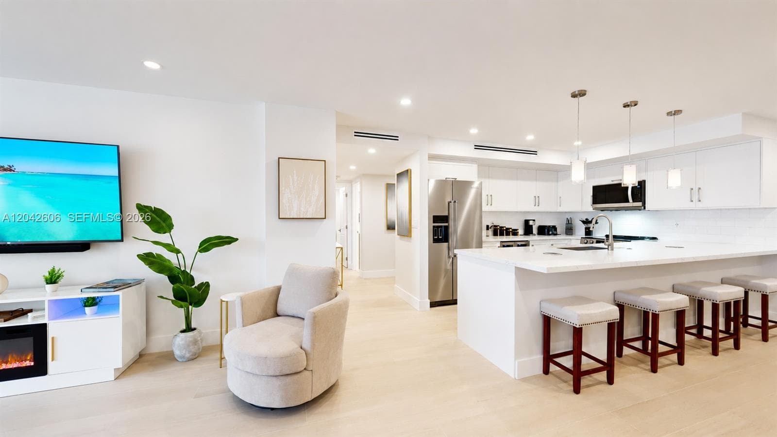 Condo at 177 Ocean Lane Dr, Key Biscayne — photo 2
