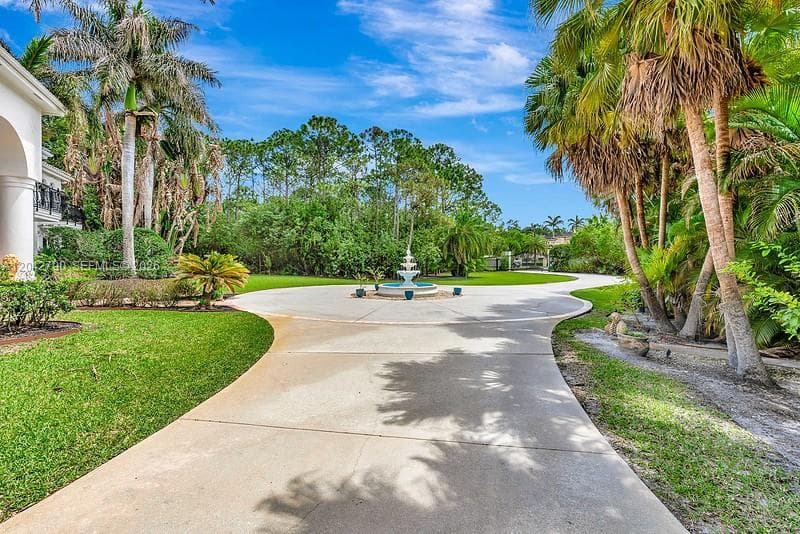 Single-family home at 2584 SE Ranch Acres Cir, Jupiter — photo 2