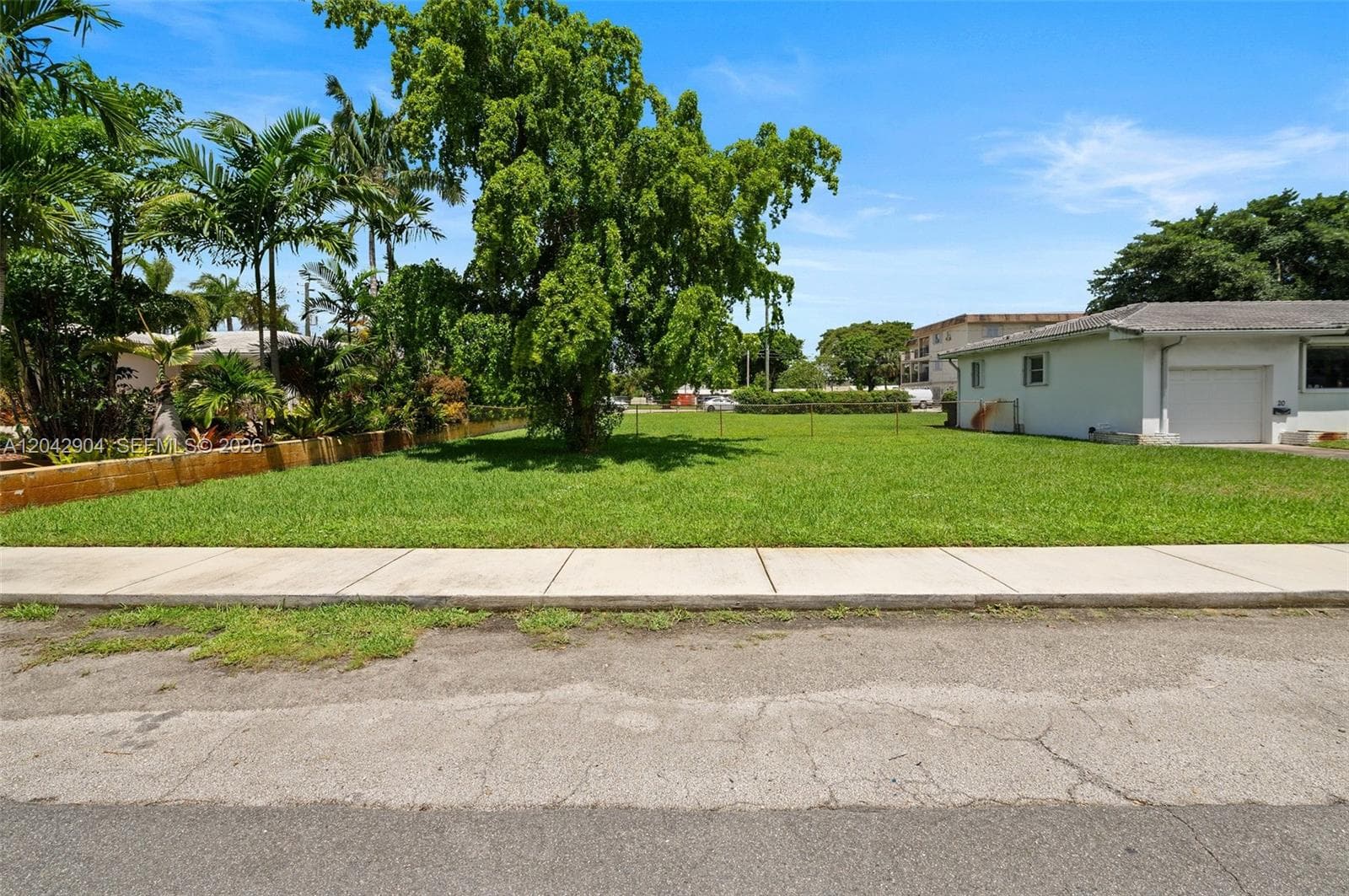 Single-family home at 20 SW 4th St, Dania Beach — photo 3