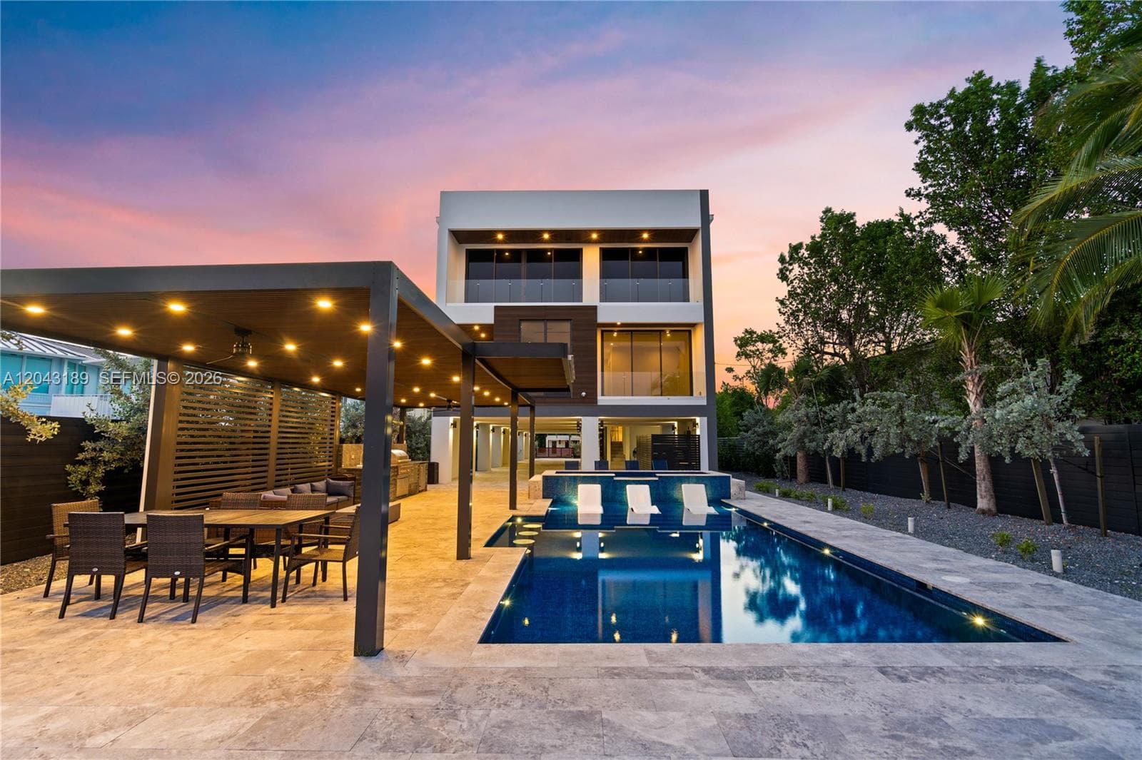 Single-family home at 16 Seaside Ave, Key Largo, FL