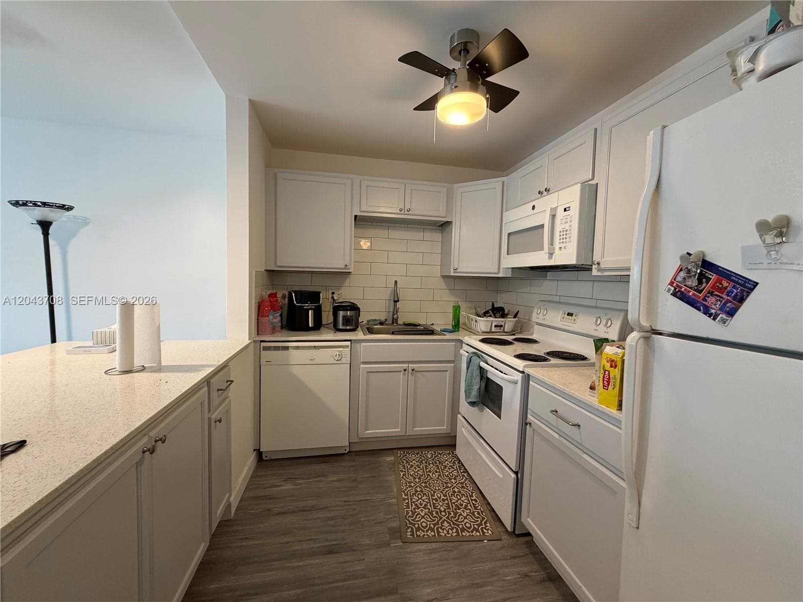 Condo at 4174 Inverrary Dr, Lauderhill — photo 1