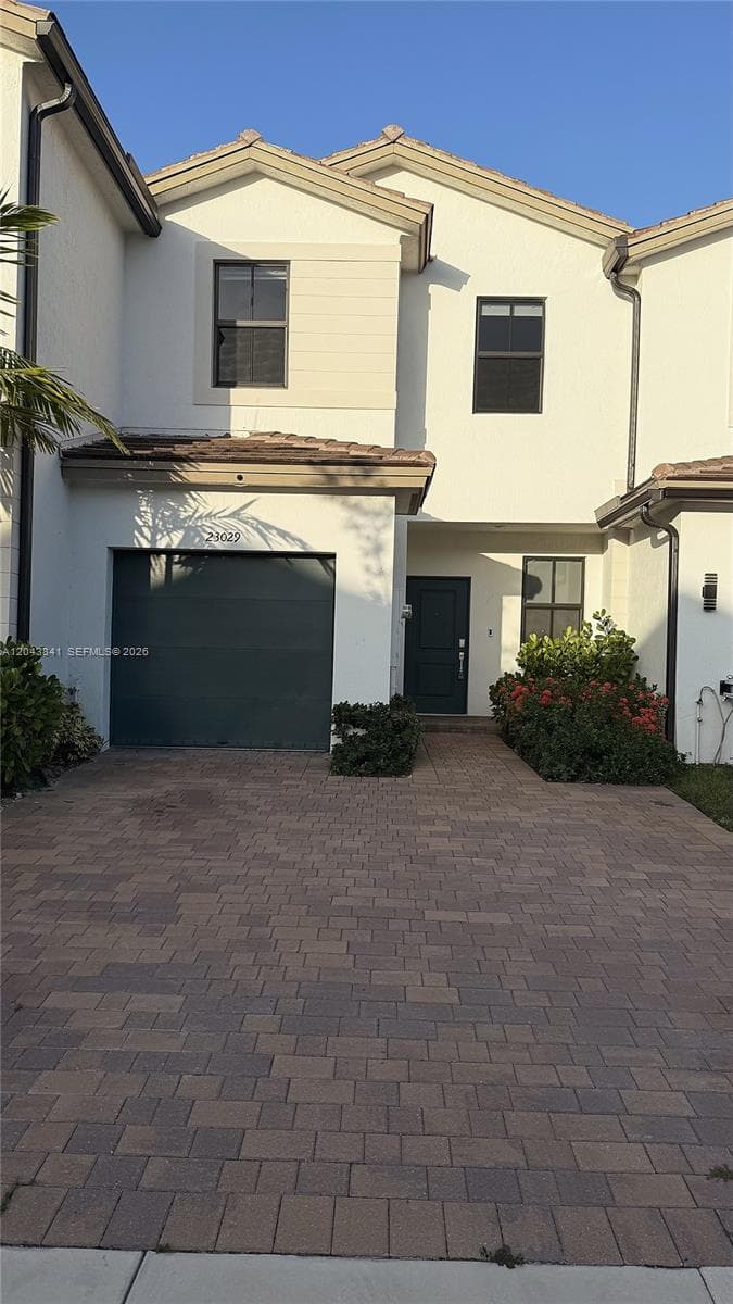 Townhouse at 23013 SW 128th Pl, Miami, FL