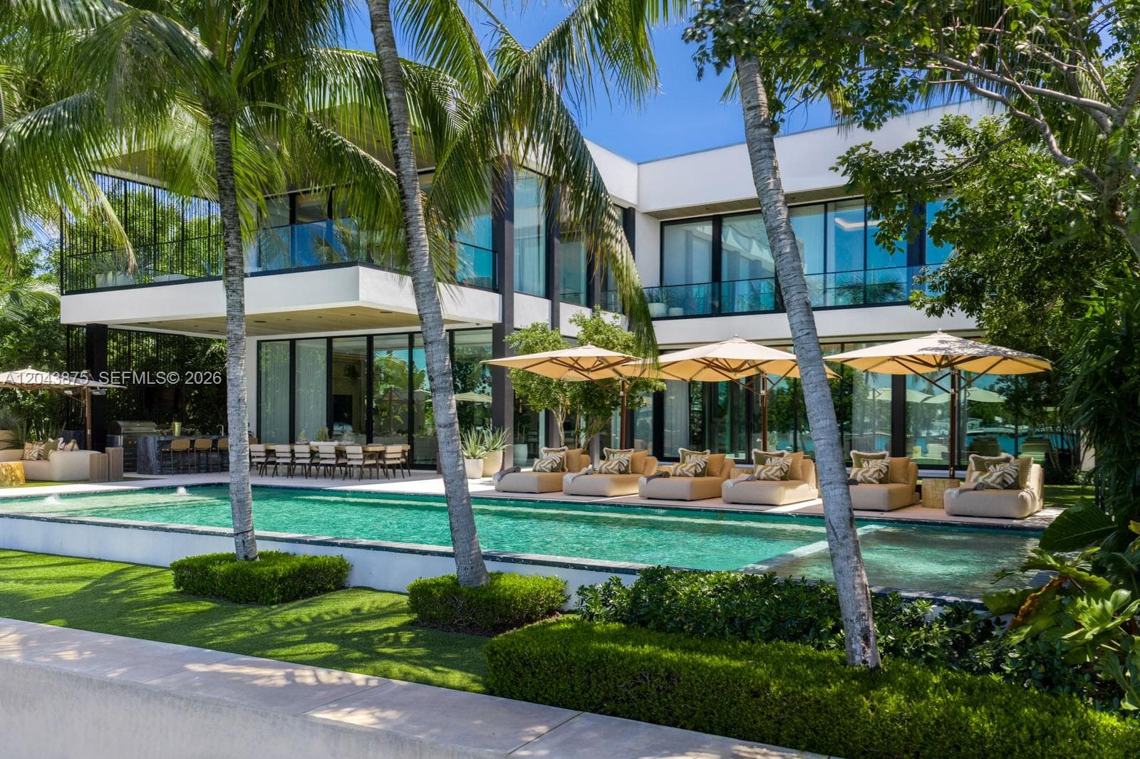 Single-family home at 58 La Gorce Cir, Miami Beach, FL