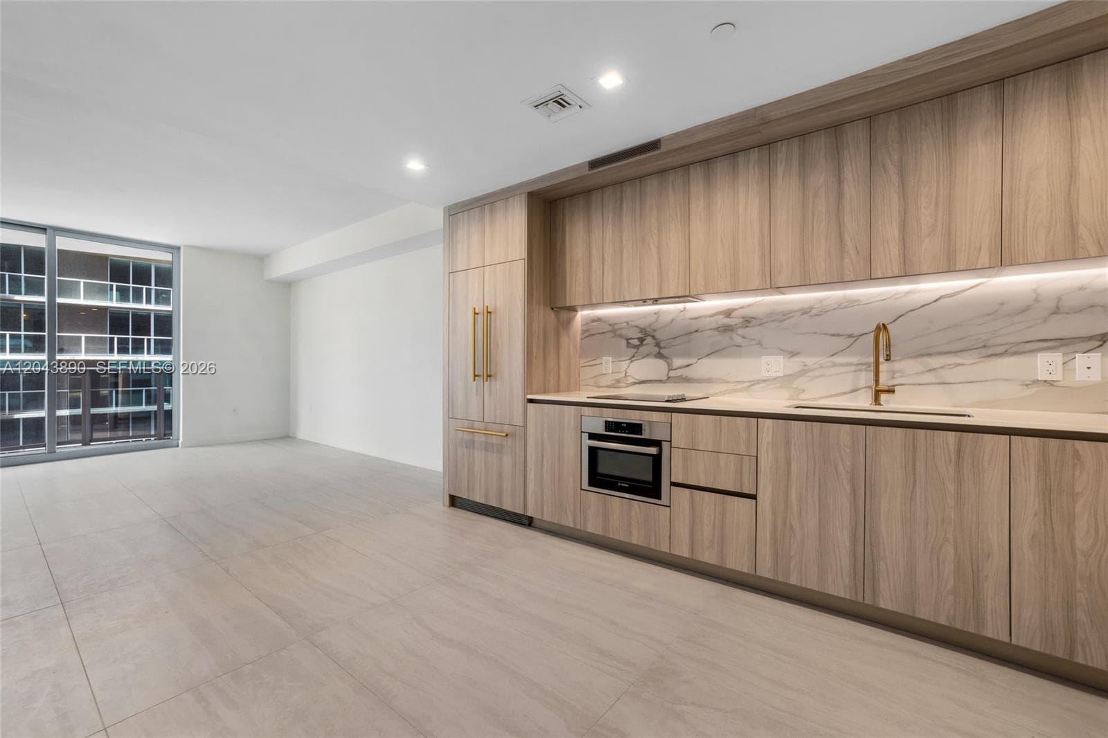Condo at 77 SE 5th Street, Miami — photo 1