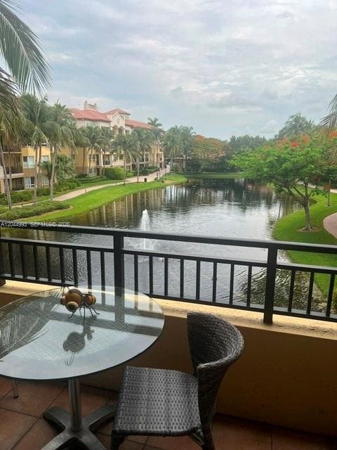 Condo at 16102 Emerald Estates Dr, Weston, FL