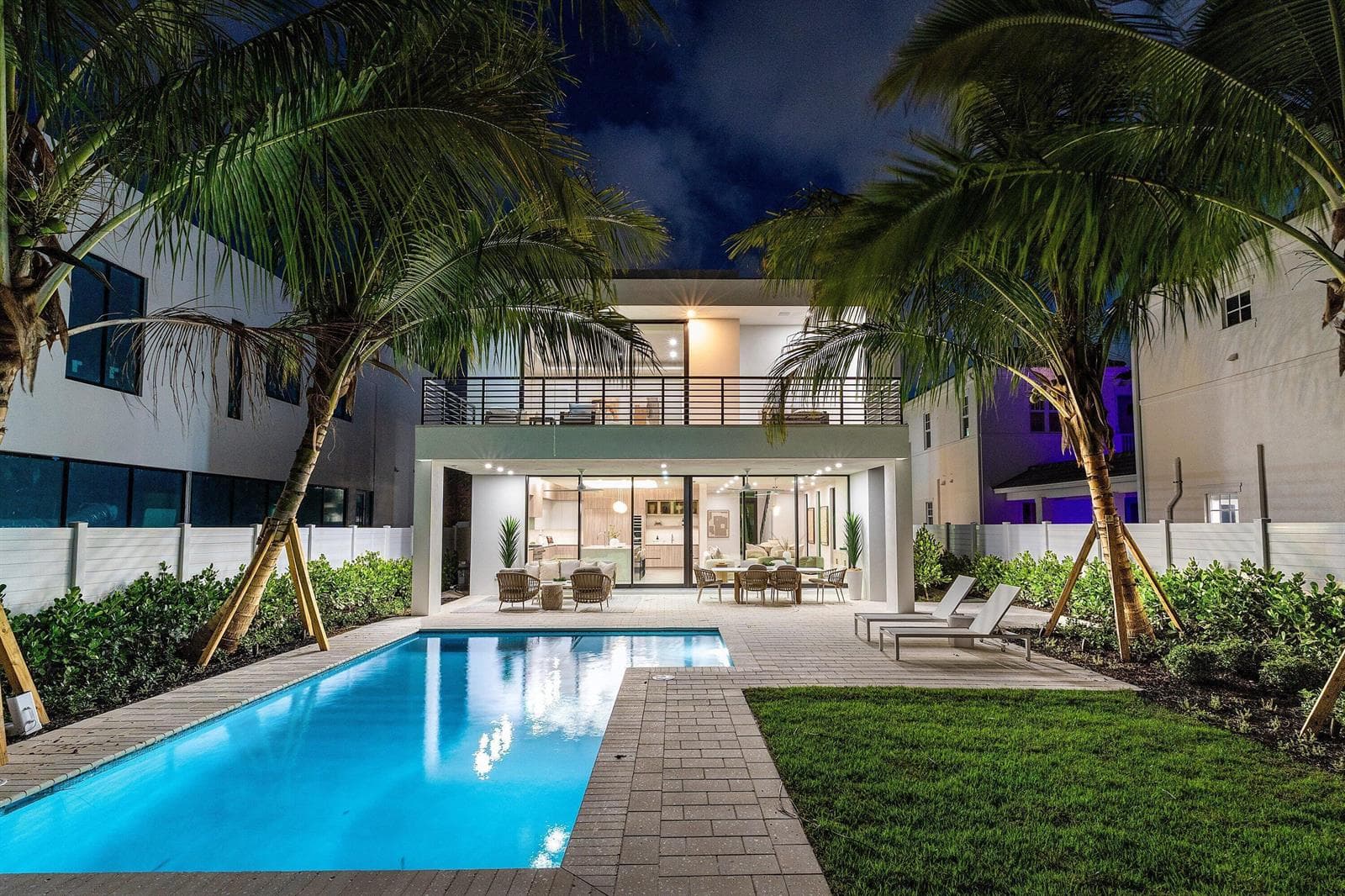 Single-family home at 721 Lake Avenue N, Delray Beach, FL