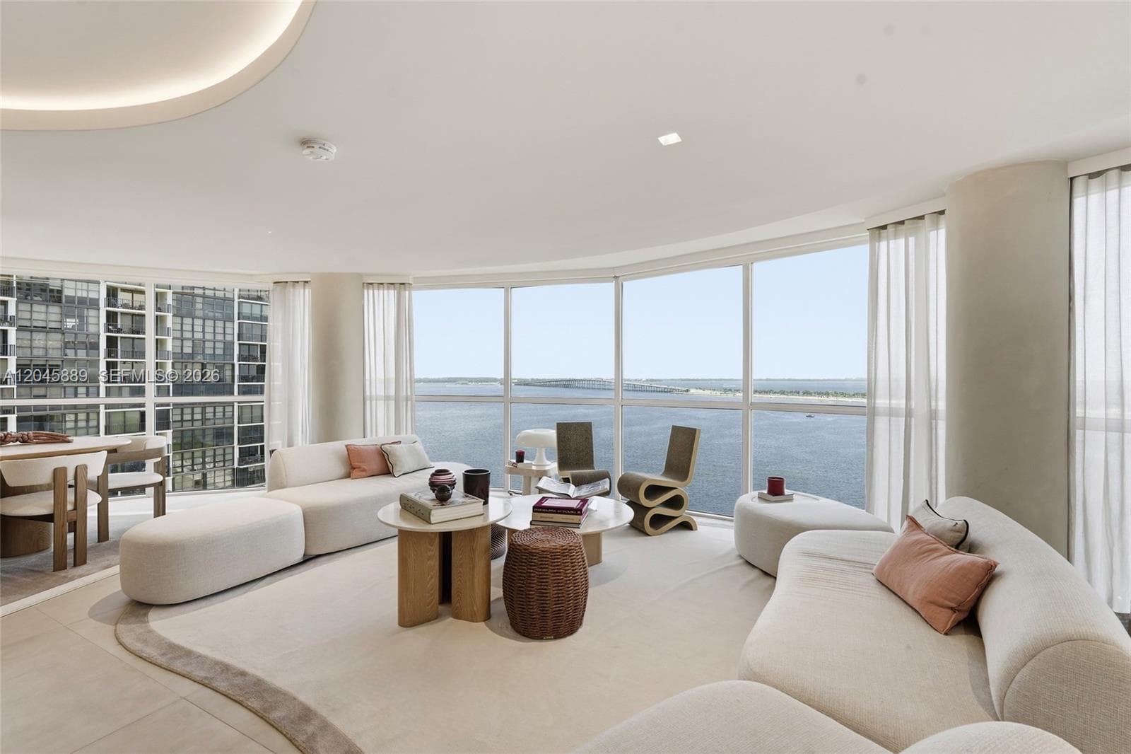 Condo at 2025 Brickell Ave, Miami — photo 2