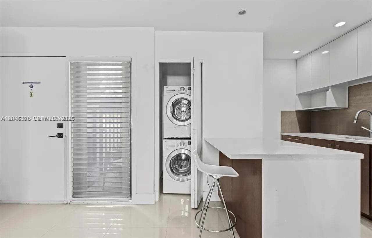 Condo at 2715 Tigertail Ave, Miami — photo 3