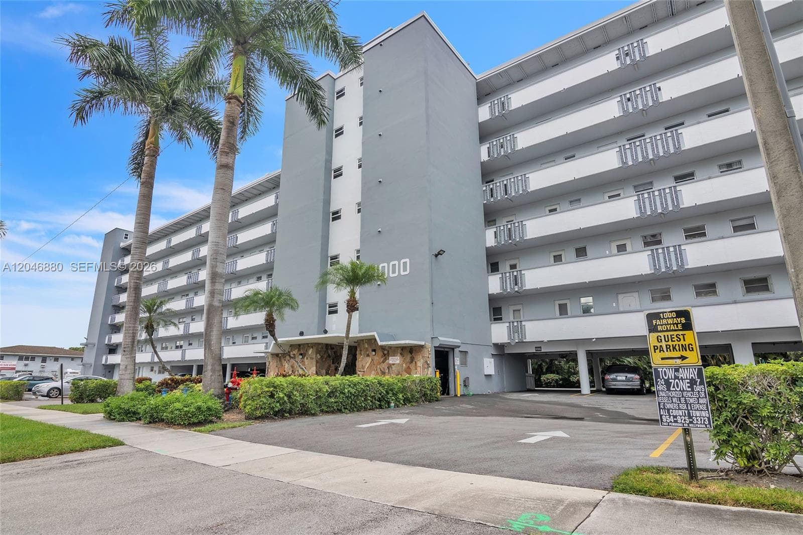Condo at 1000 NE 14th Ave, Hallandale Beach, FL
