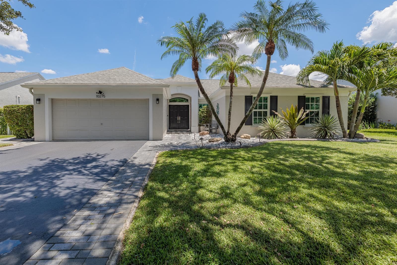 Single-family home at 10275 Grove Lane, Cooper City, FL