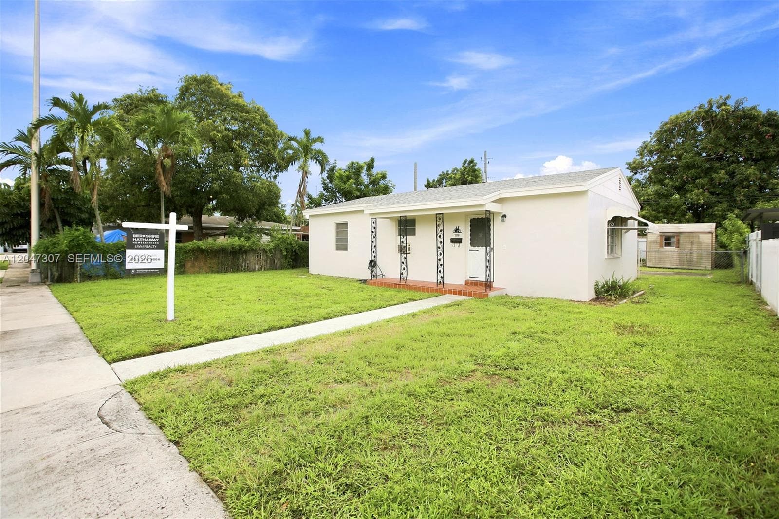 Single-family home at 790 E 6th Pl, Hialeah — photo 1