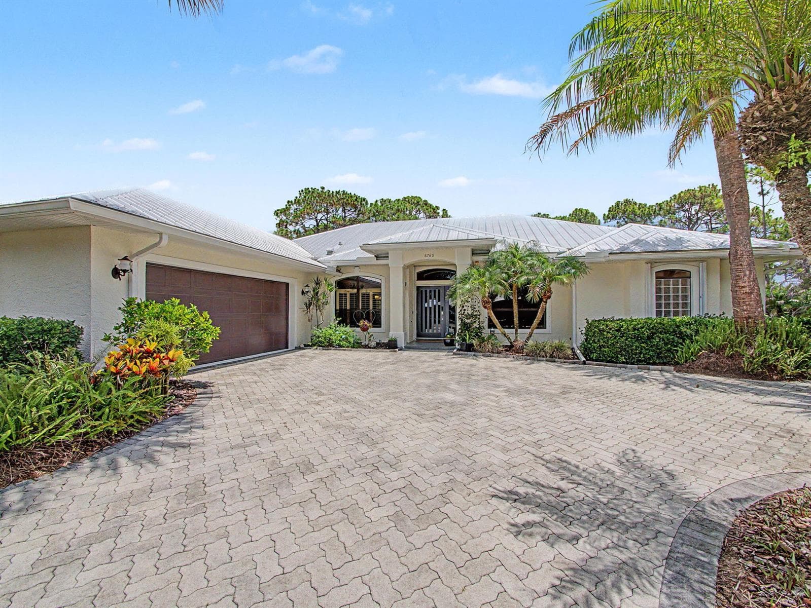 Single-family home at 8780 SW Fishermans Wharf Drive, Stuart, FL