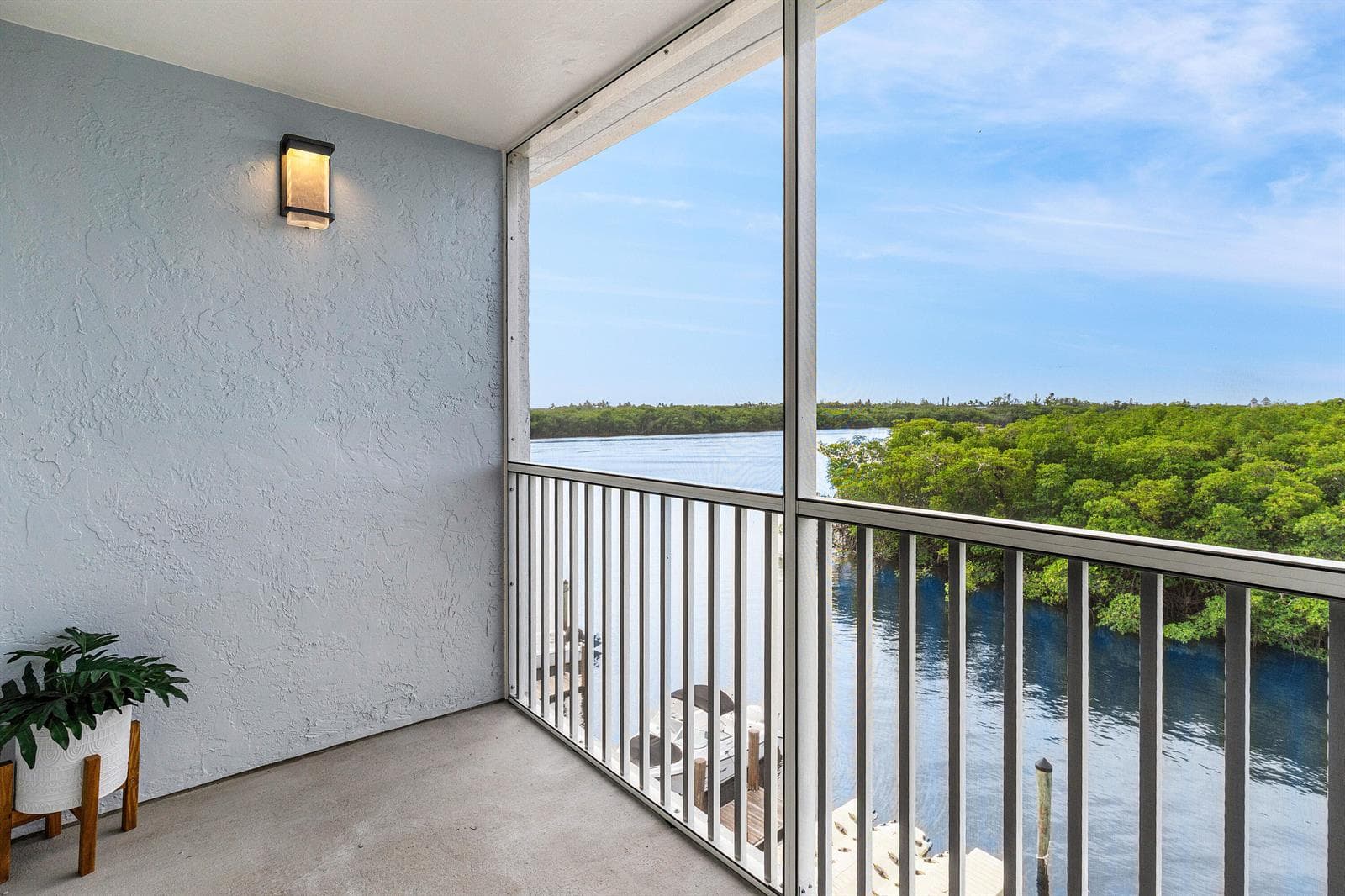 Condo at 689 NE 6th Court, Boynton Beach, FL
