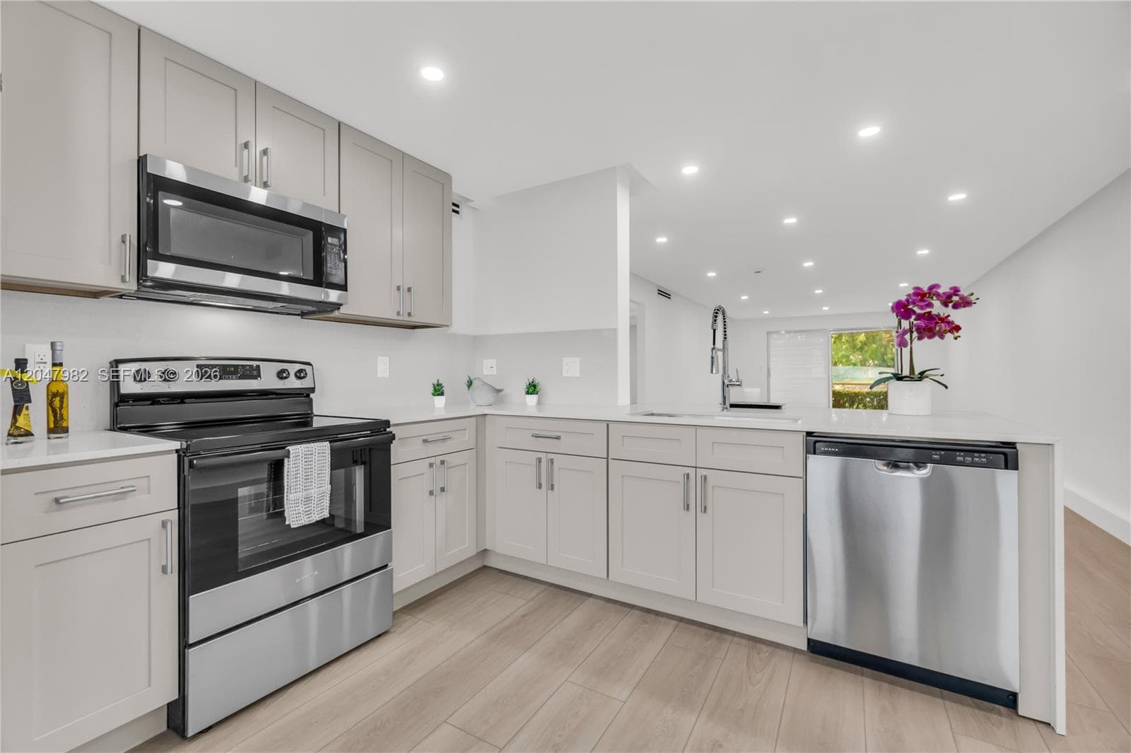 Condo at 2101 Lucaya Bnd, Coconut Creek, FL