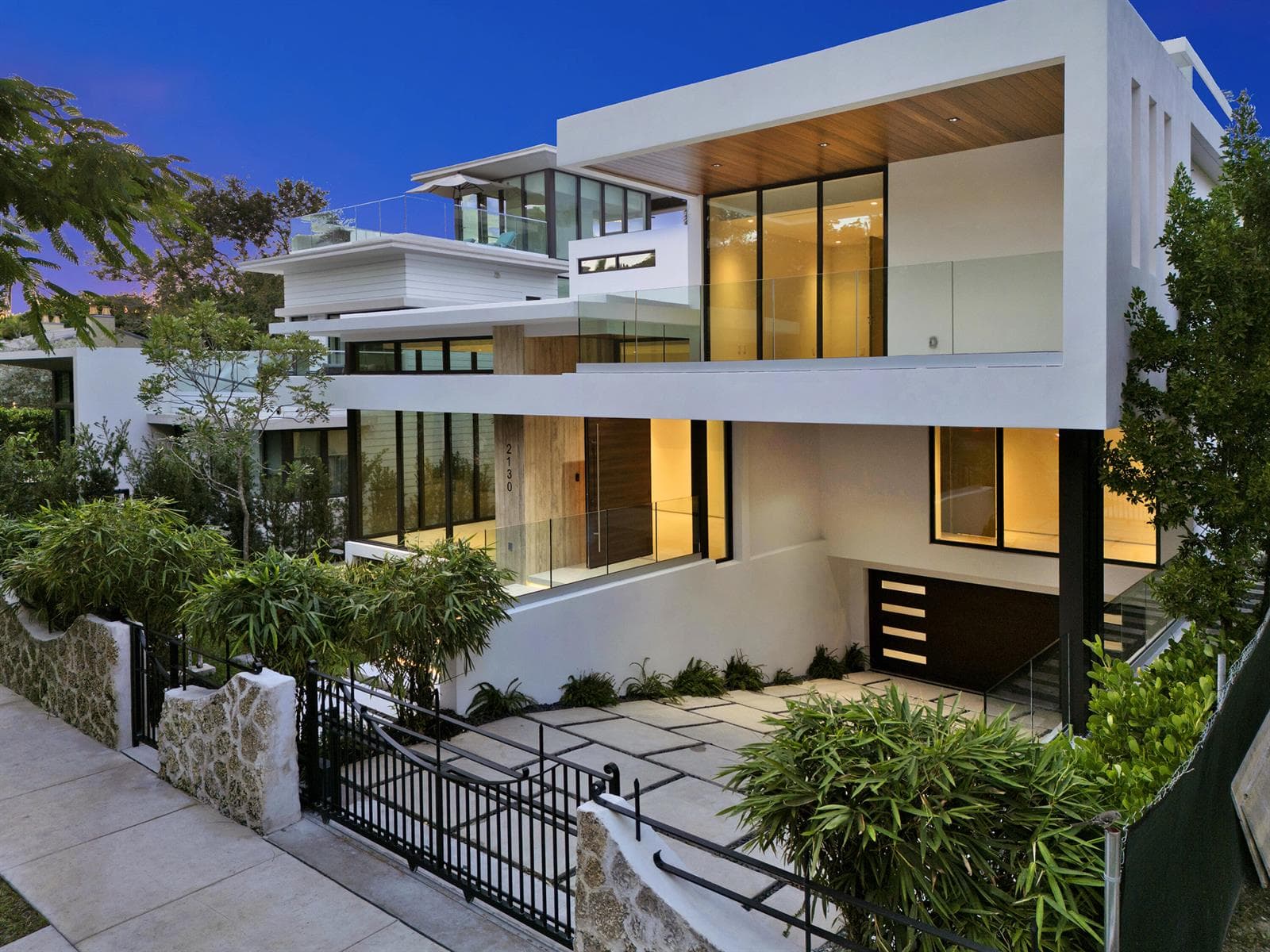 Single-family home at 2130 S Miami Avenue, Miami, FL