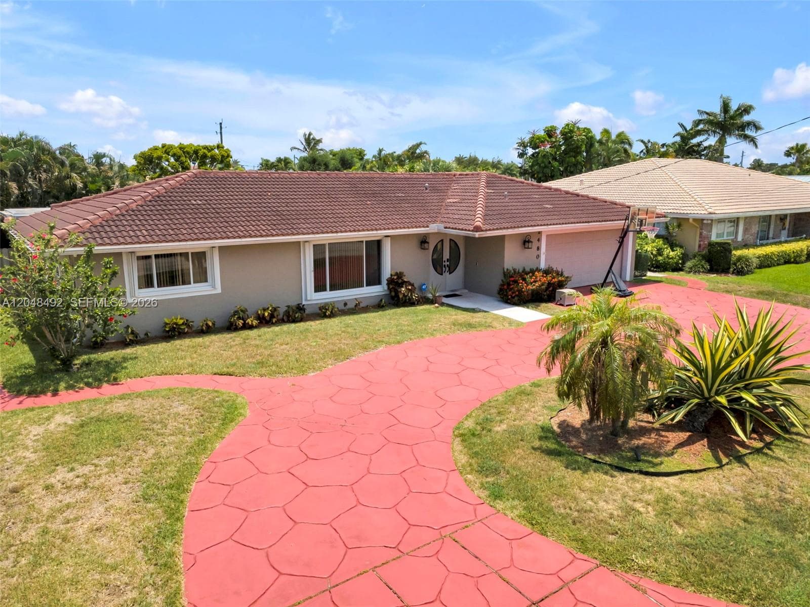 Single-family home at 2480 NE 46th St, Lighthouse Point, FL