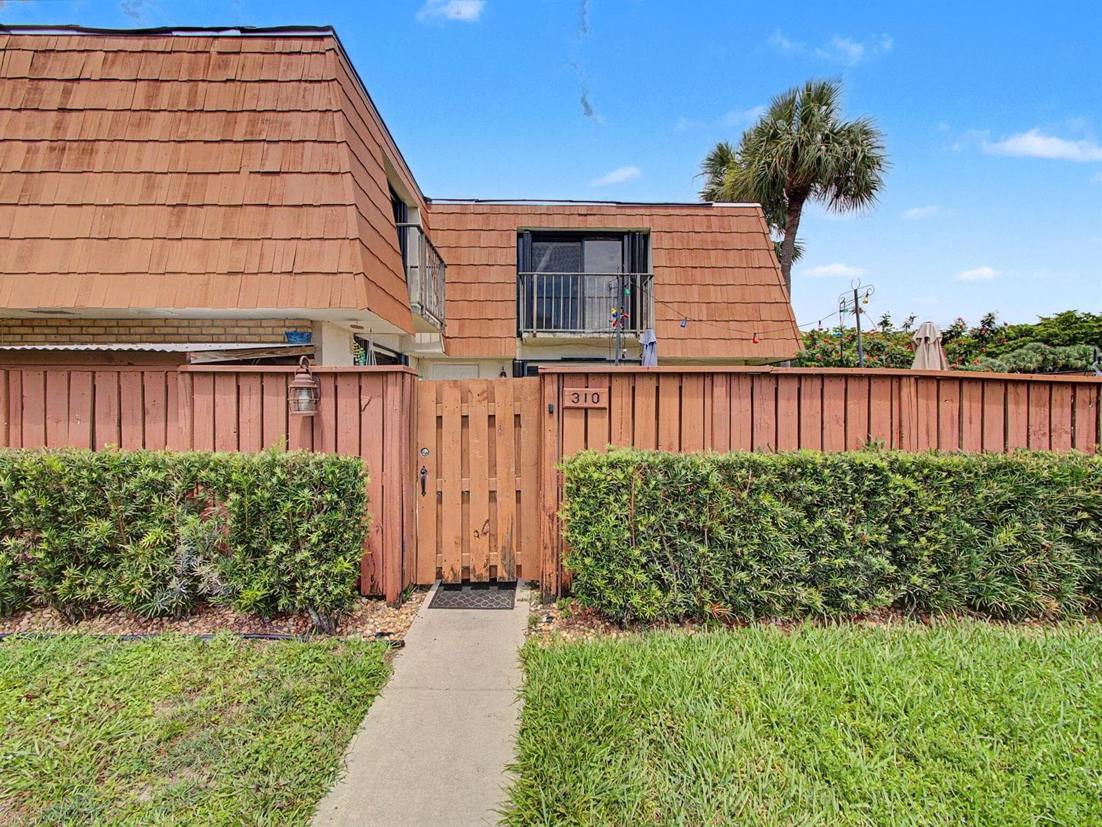 Townhouse at 310 Buttonwood Lane, Boynton Beach, FL