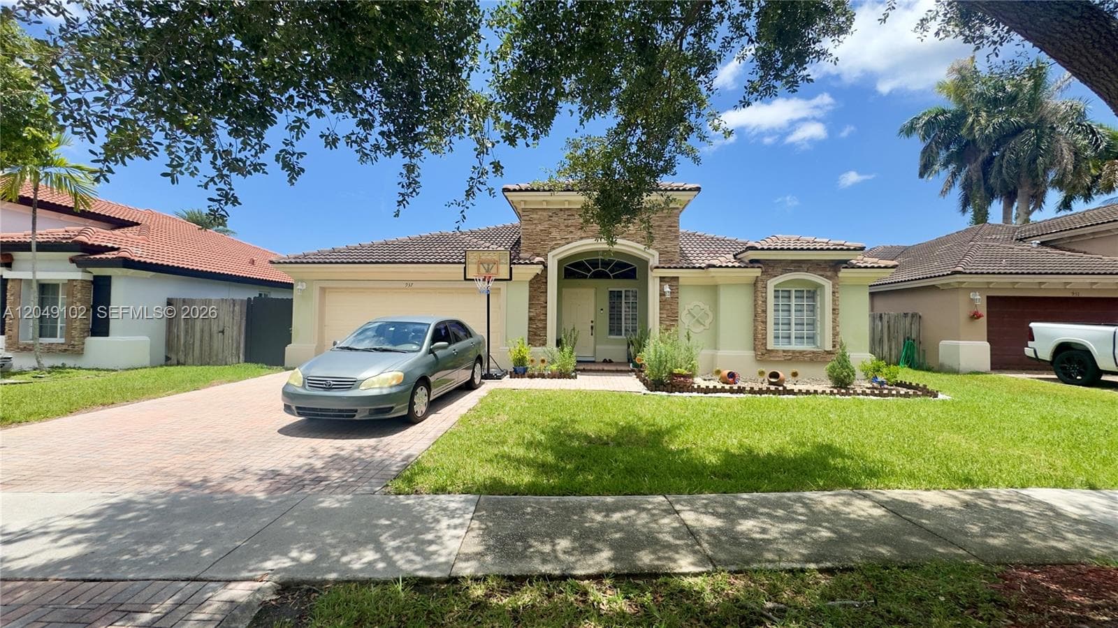 Single-family home at 937 NE 35th Ave, Homestead, FL