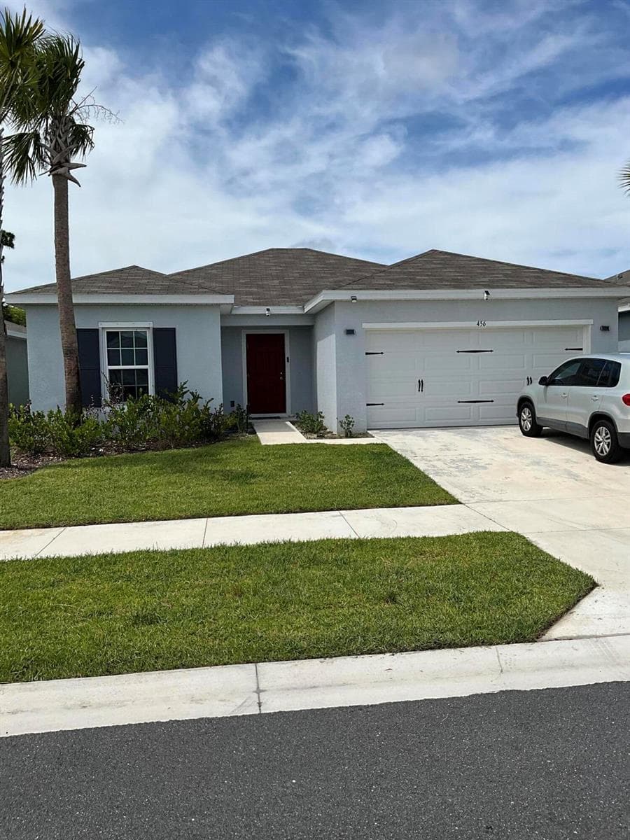 Single-family home at 456 Cherimoya Street, Fort Pierce, FL