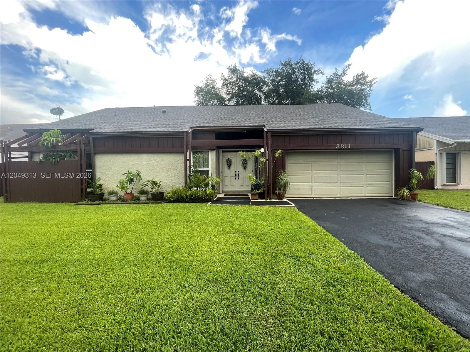 Single-family home at 2811 Devonwood Ave, Miramar — photo 1