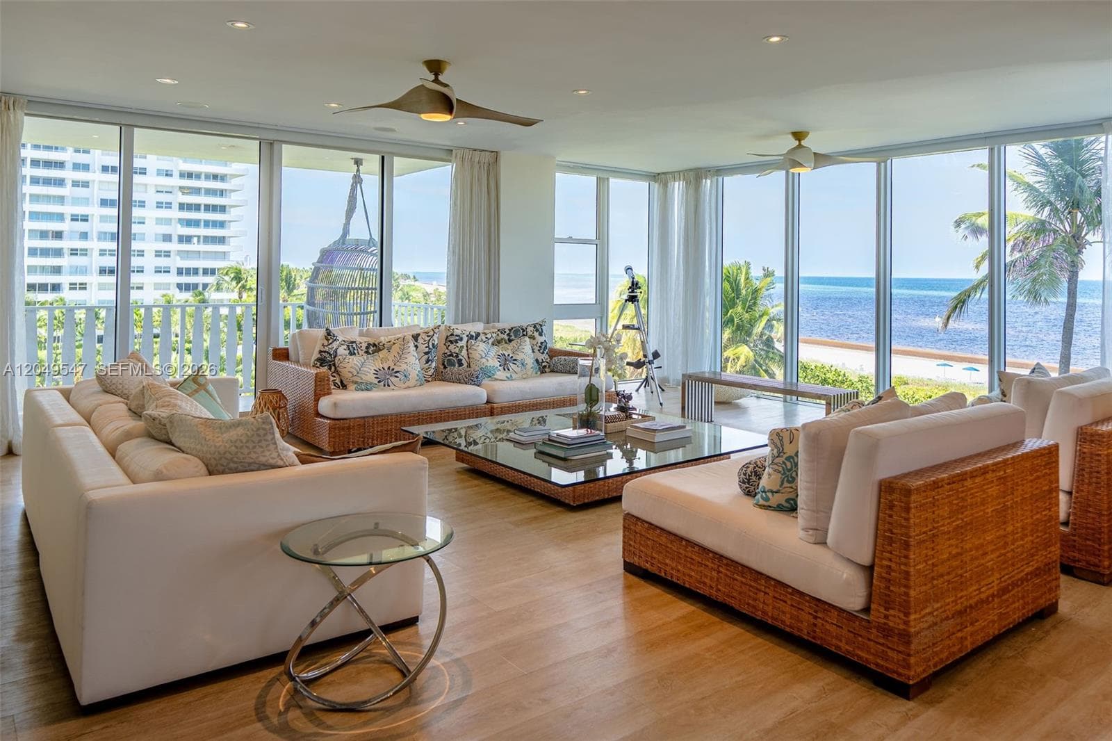 Co-op at 200 Ocean Lane Dr, Key Biscayne — photo 3